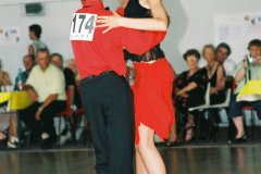 F1020033